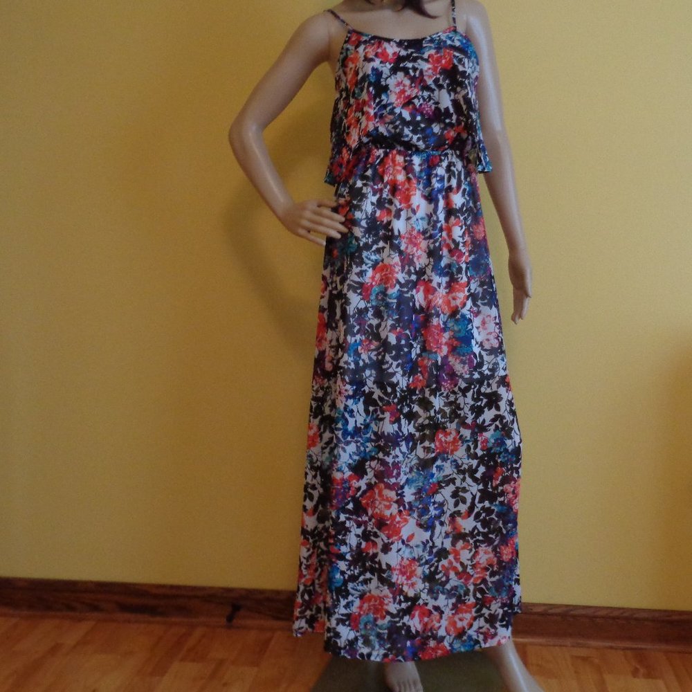 Eyeshadow Floral Print Spaghetti strap maxi dress Small